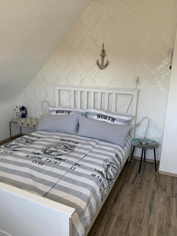 Ferienwohnung Mit Garten In Koeln Экстерьер фото