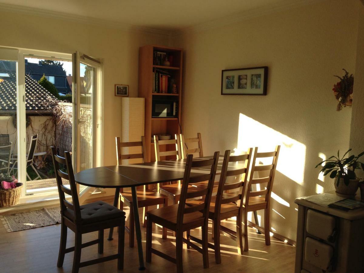 Ferienwohnung Mit Garten In Koeln Экстерьер фото